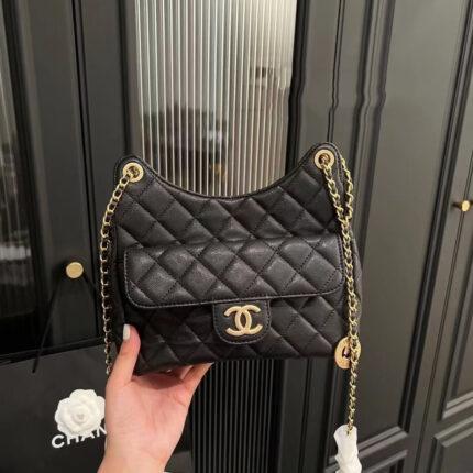 Chanel HOBO bag caviar 3690 size: 22*20cm